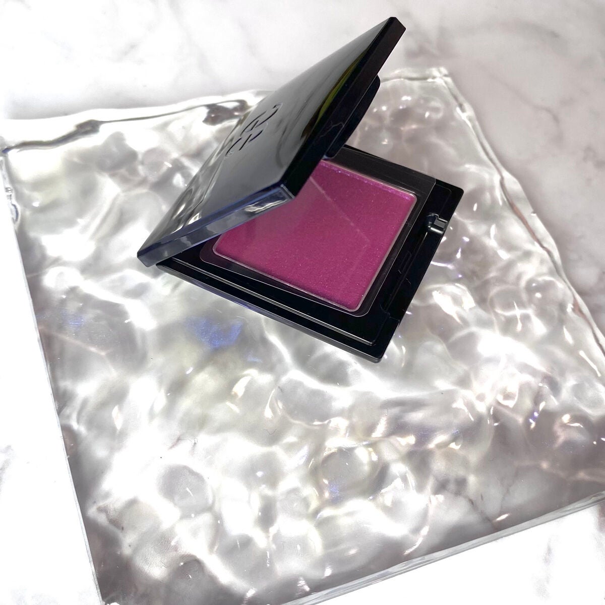 ラズル アイカラー/エレガンス ラズル /単色アイシャドウを使ったクチコミ(3枚目)