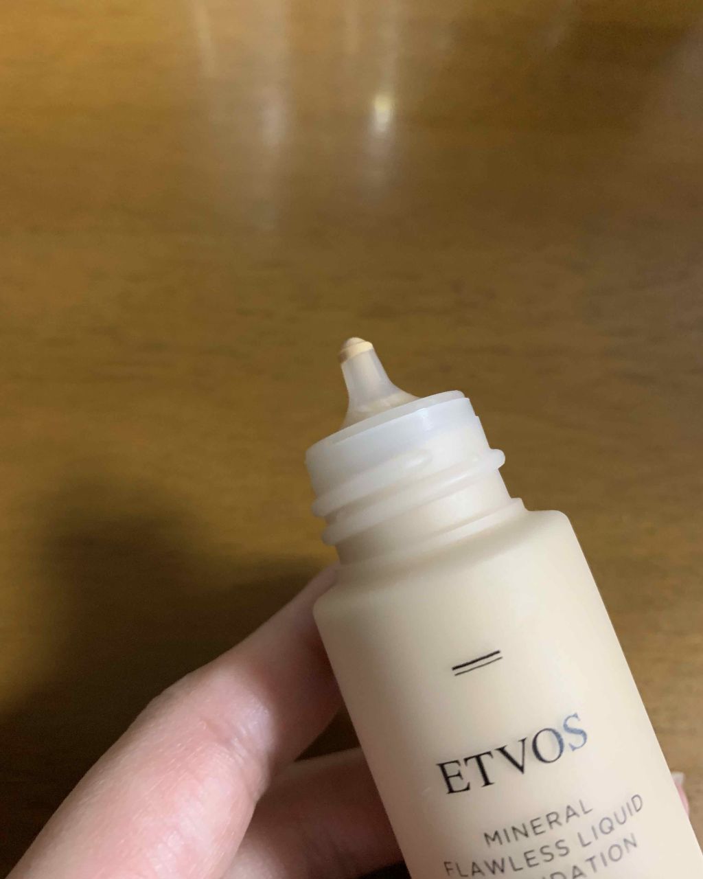 ミネラルフローレスリキッドファンデーション/エトヴォス/リキッドファンデーションを使ったクチコミ(4枚目)