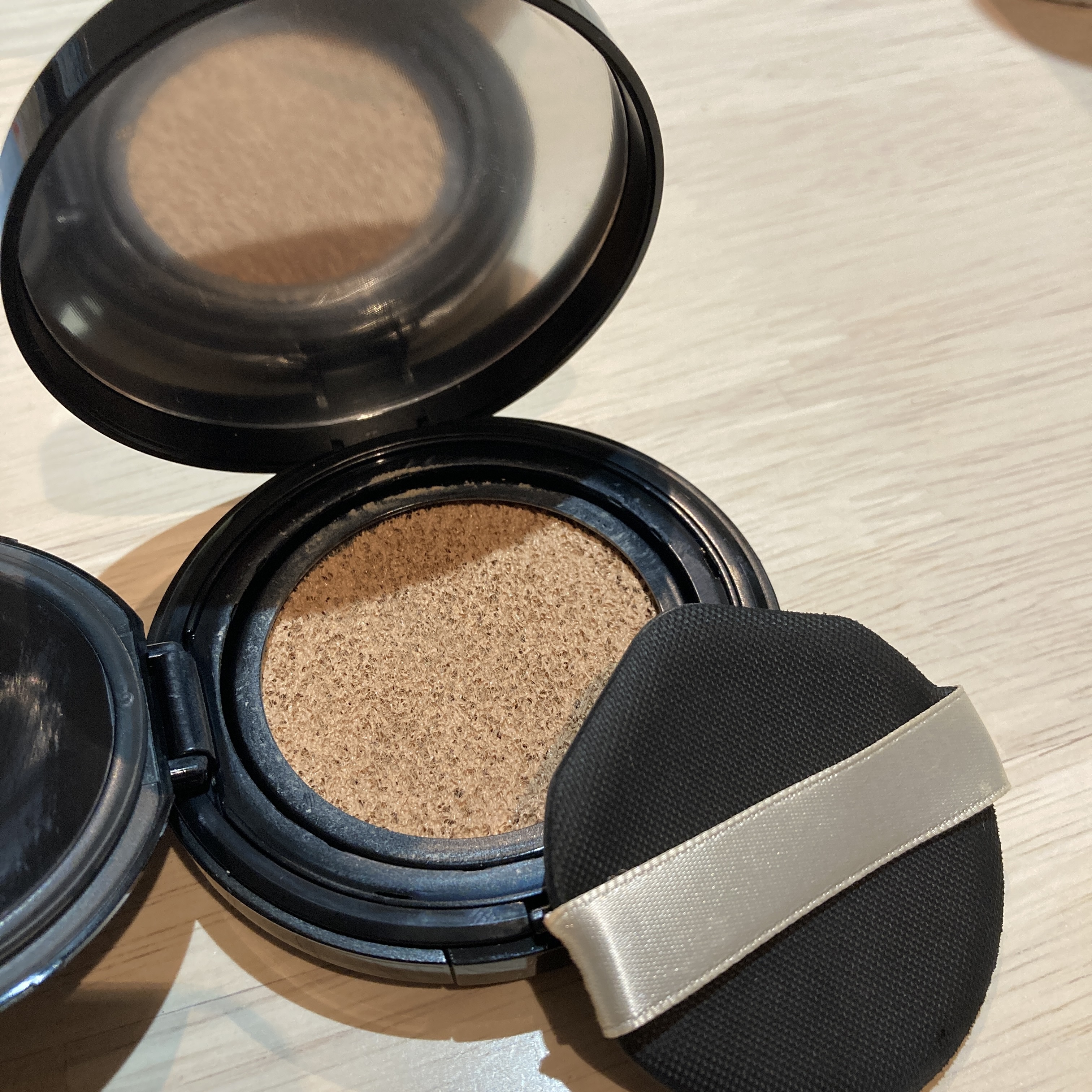 ドラマティックエッセンスクッション グロウ/マキアージュ/クッションファンデーションを使ったクチコミ（3枚目）