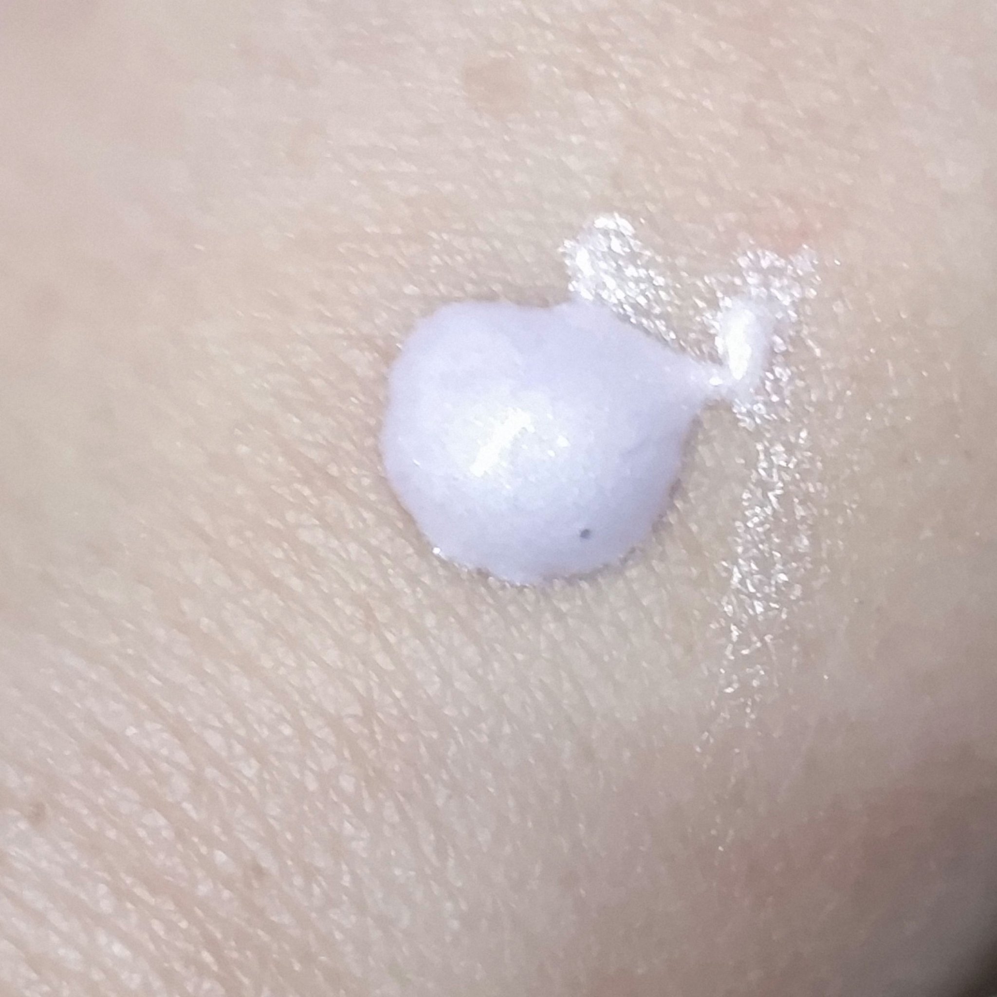 ジルスチュアート　イルミネイティング セラムプライマー 02 aurora lavender/JILL STUART/化粧下地を使ったクチコミ（3枚目）