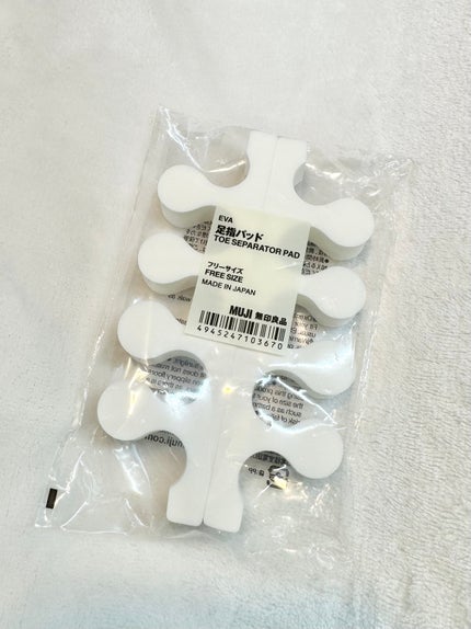無印良品 足指パッドのクチコミ「˗ˏˋ𝐍𝐈𝐊𝐄 𝐀𝐈𝐑 𝐌𝐀𝐗 𝐈𝐒𝐋𝐀 𝐒𝐀𝐍𝐃𝐀𝐋ˎˊ˗
にあわせてフットネイルしたよ🙆🏻.....」(3枚目)