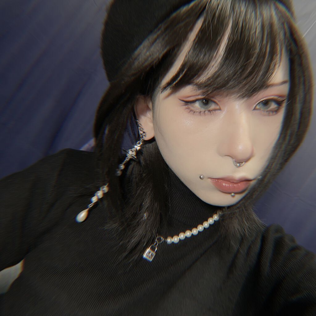 カラーインパクト リキッドライナー RD440 バーガンディ/Visée/リキッドアイライナーを使ったクチコミ（1枚目）