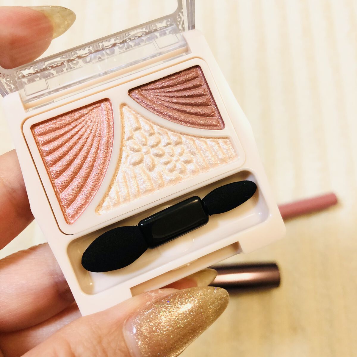 ジューシーピュアアイズ/キャンメイク/アイシャドウパレットを使ったクチコミ（2枚目）