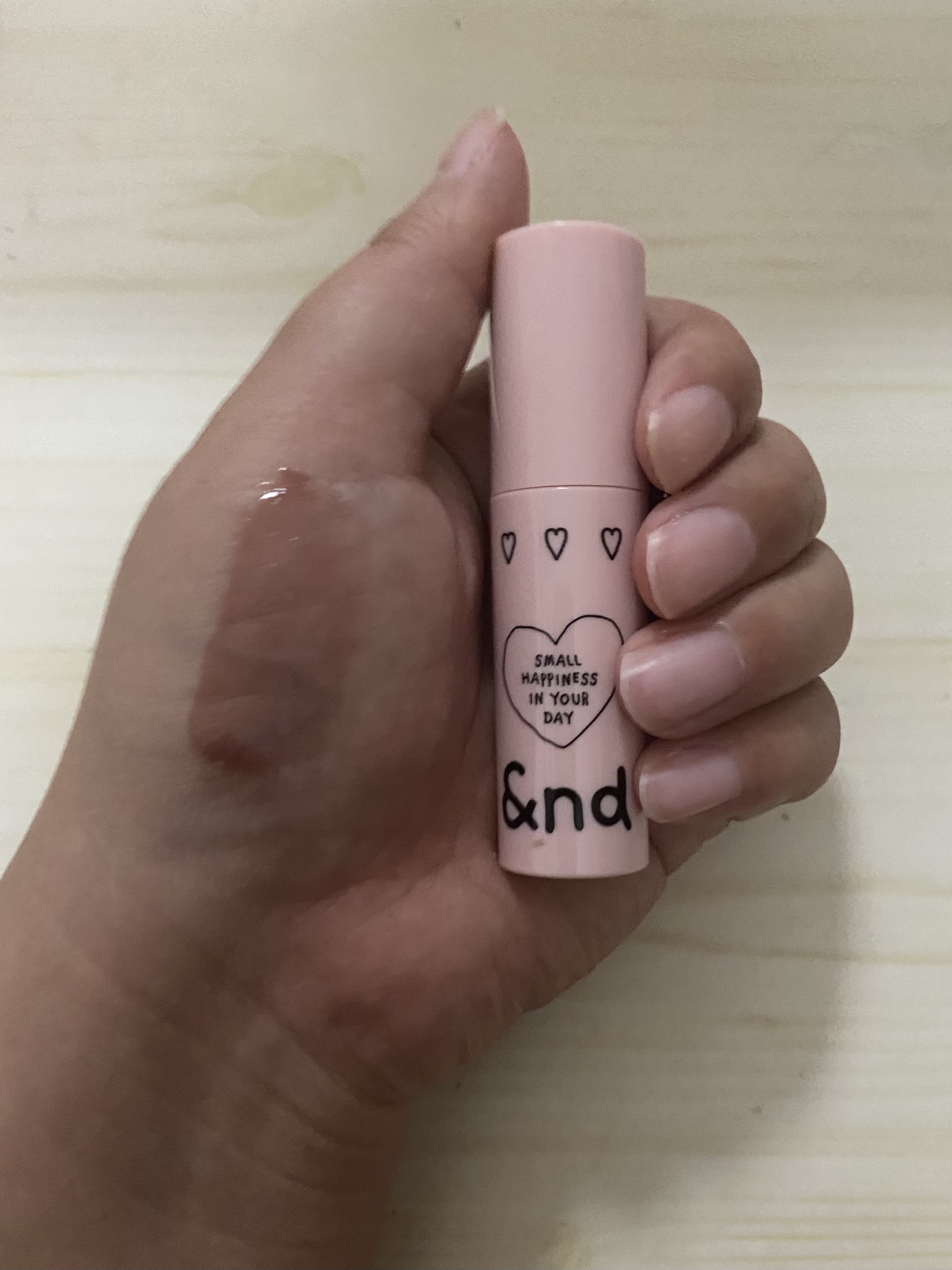 グラッシーボムティント INAP02 ヌードスクエア/&nd by rom&nd/リップティントを使ったクチコミ（2枚目）