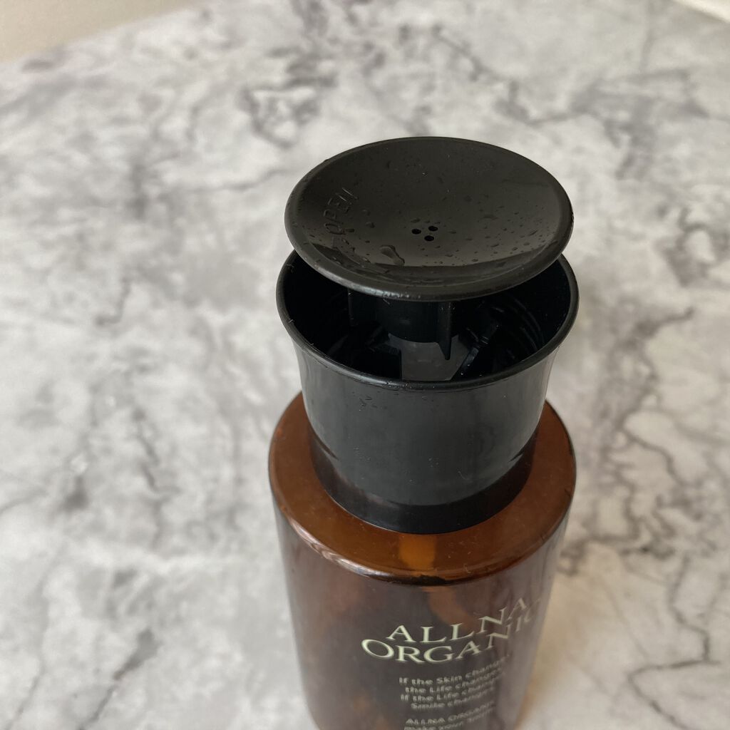 ALLNA ORGANIC 拭き取り化粧水のクチコミ「使い切り。

ALLNA ORGANICの拭き取り化粧水。


乾燥肌なので、朝洗顔は拭き取り.....」（2枚目）