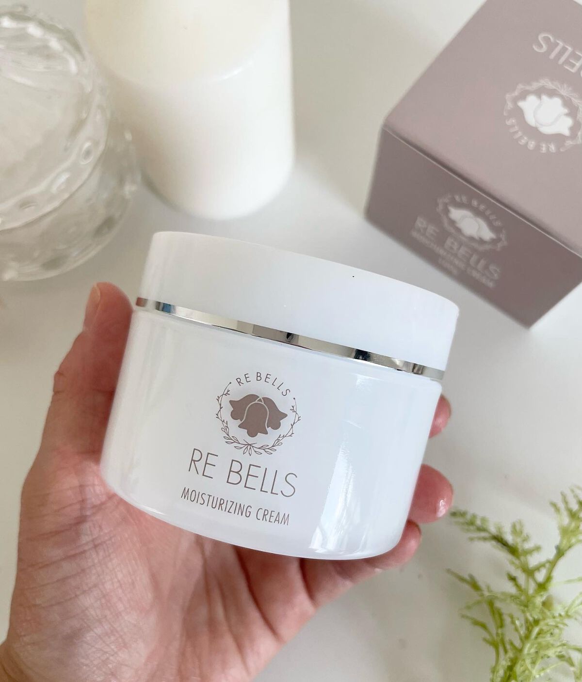 REBELLS 保湿クリームのクチコミ「理想のうるおいバランスを追求したオールインワンクリーム🤍
ぷるんぷるんのみずみずしいテクスチャ.....」（3枚目）