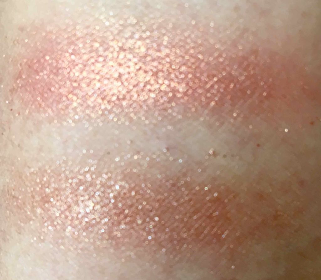 パウダリーグリッターアイシャドウリップ/xixi/アイシャドウパレットを使ったクチコミ(2枚目)