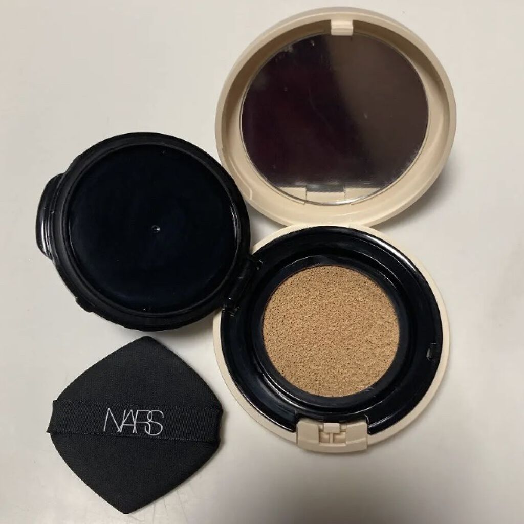 ピュアラディアントプロテクション アクアティックグロー クッションファンデーション SPF50+／PA+++ 00512/NARS/クッションファンデーションを使ったクチコミ（1枚目）