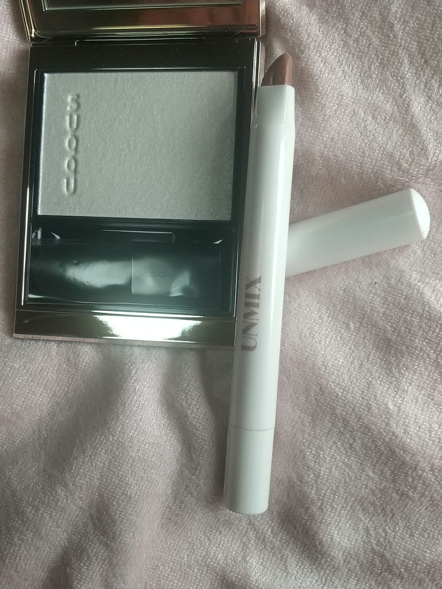 アイシャドーペン 02 コーヒービーン/UNMIX/スティックアイシャドウを使ったクチコミ（1枚目）