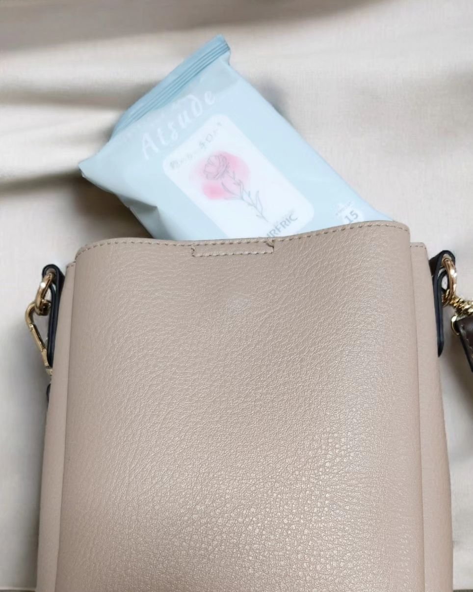 おでかけ用乾かない手口ふき/AIRFRIC/ティッシュを使ったクチコミ（2枚目）