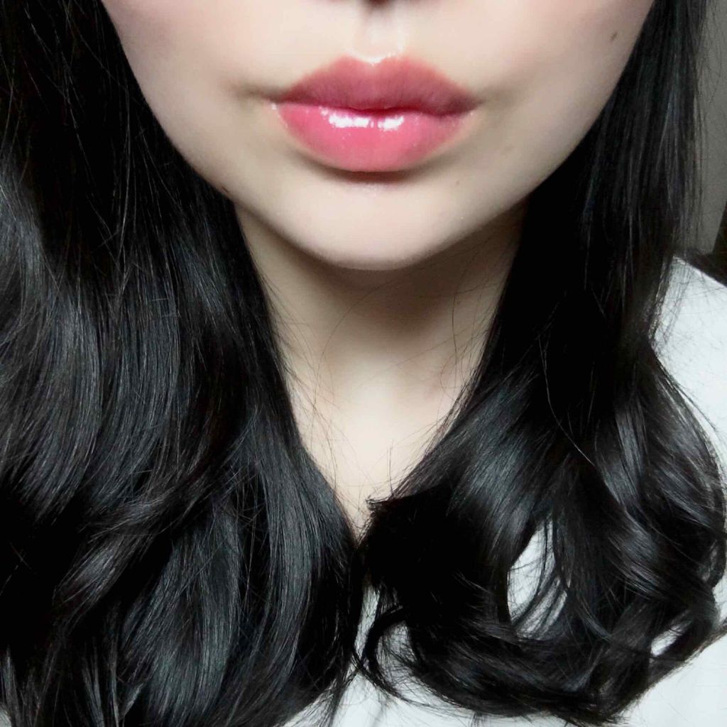 ラ プティット ローブ ノワール リップ/GUERLAIN/口紅を使ったクチコミ（3枚目）