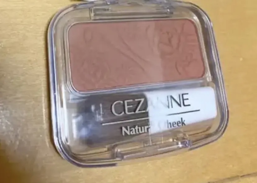 ナチュラル チークN/CEZANNE/パウダーチークを使ったクチコミ（2枚目）