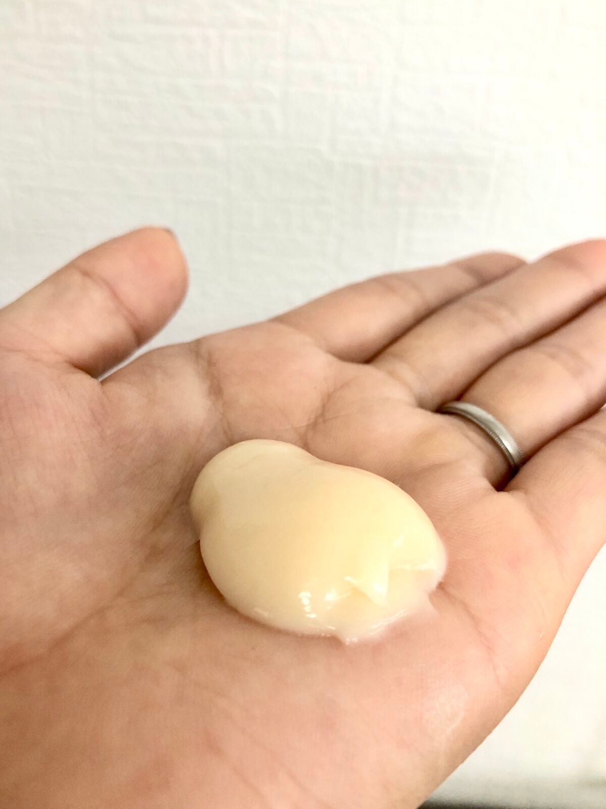 スーパーリッチシャイン ダメージリペア とろとろ補修トリートメント/LUX/洗い流すヘアトリートメントを使ったクチコミ(2枚目)