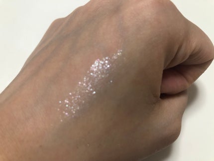 アディクション ザ アイシャドウ スパークル 001SP Stars Witness/ADDICTION/単色アイシャドウを使ったクチコミ(3枚目)