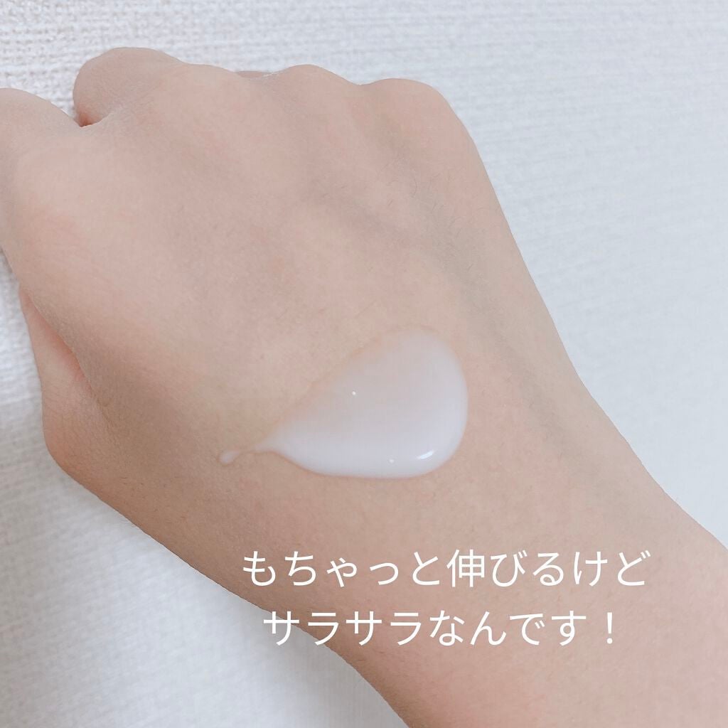 プレミアムボディミルク ホワイトニング【医薬部外品】 /ニベア/ボディミルクを使ったクチコミ(4枚目)