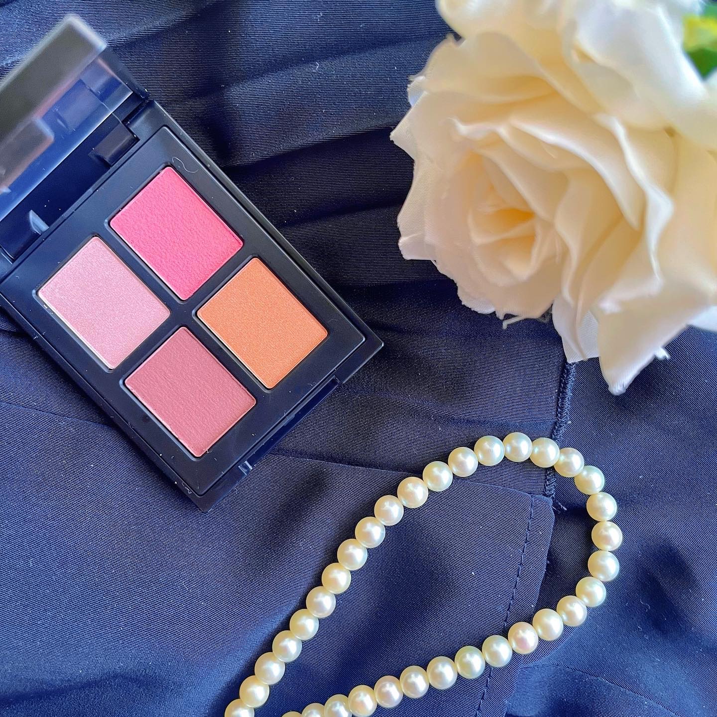 エトワルローズ 4色アイシャドウ 11 カシス/Étoile Rose/アイシャドウパレットを使ったクチコミ（1枚目）