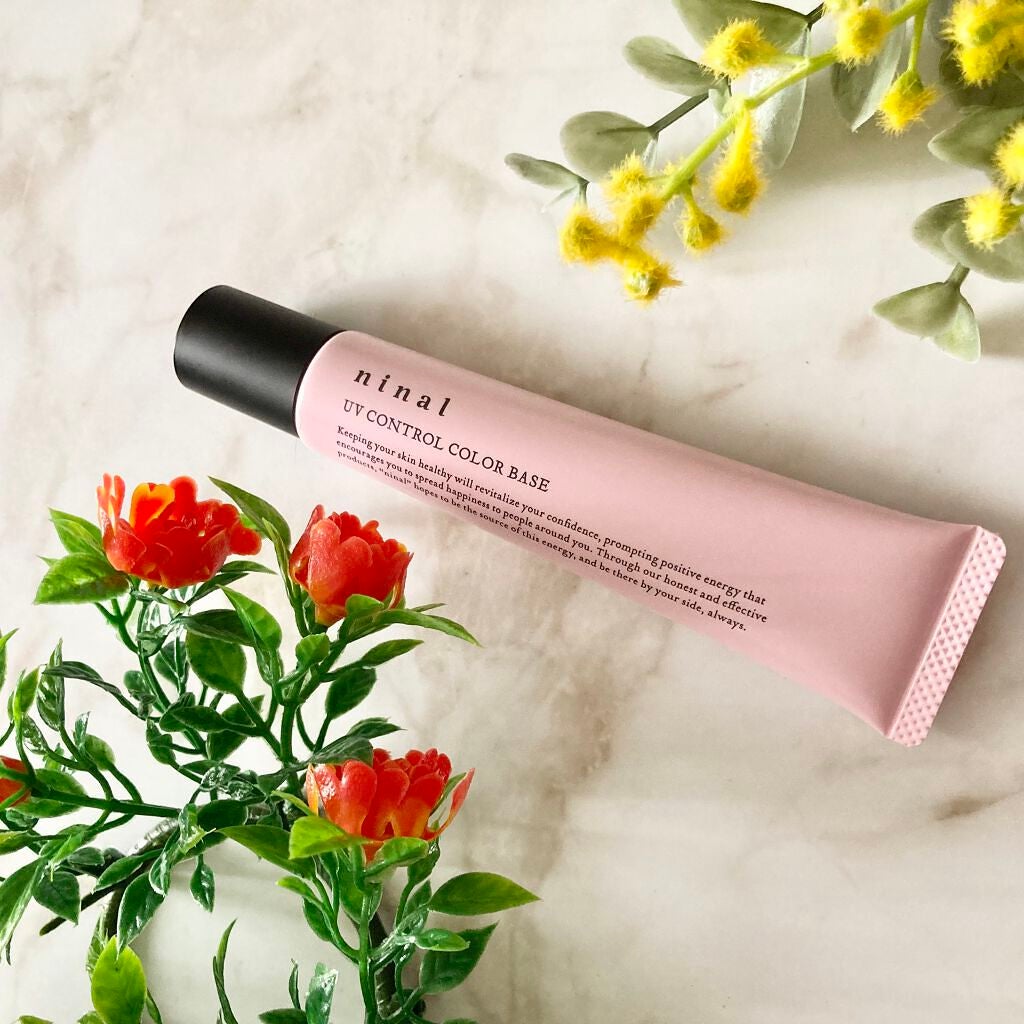 看護師ズボラちゃんのメイク日記 on LIPS 「私は、01Pinkを使ってみました!商品特徴は、肌のカラーコン..」(1枚目)