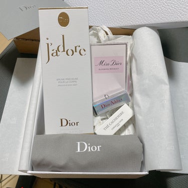 Dior ジャドール ボディ ミストのクチコミ「
𖤐Dior ジャドール ボディ ミスト

買っちゃった！買っちゃった〜！！！

ジャドール買.....」（2枚目）