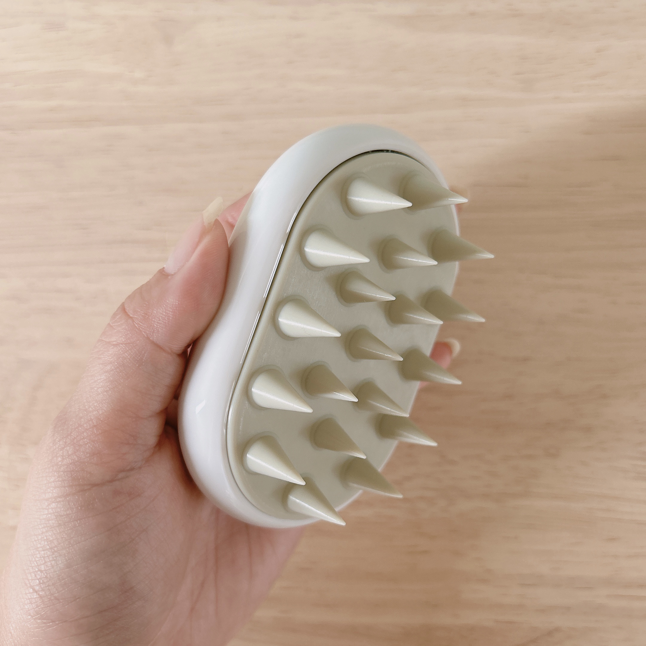 プロミル カルテスキャルプマッサージャー/Promille/スカルプブラシを使ったクチコミ（2枚目）