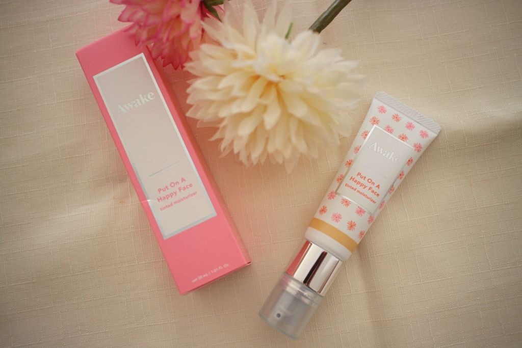 プットオンアハッピーフェイス ティンティド モイスチュアライザー/Awake/CCクリームを使ったクチコミ（3枚目）