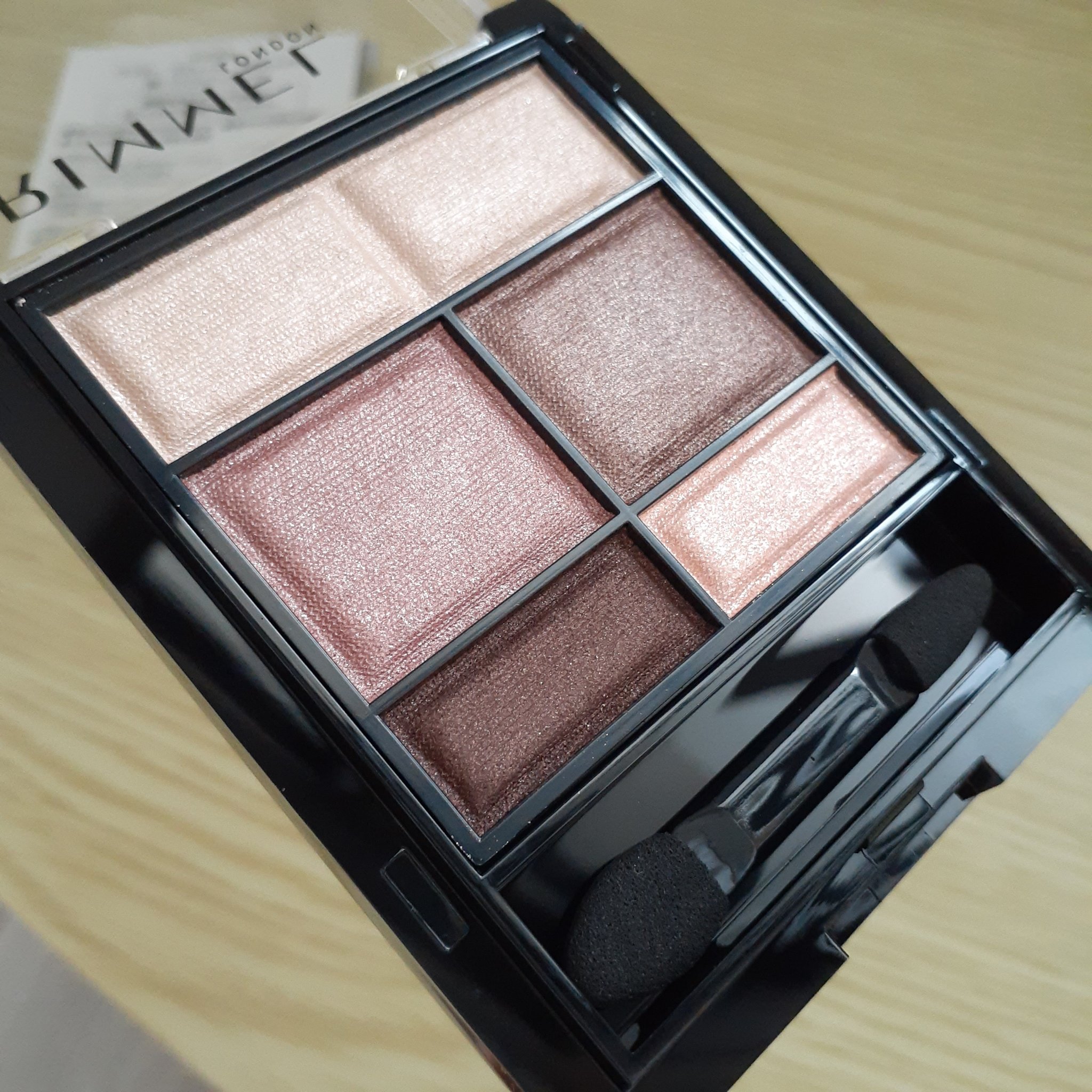 ワンダー スウィート アイシャドウ/リンメル ロンドン/アイシャドウパレットを使ったクチコミ（2枚目）