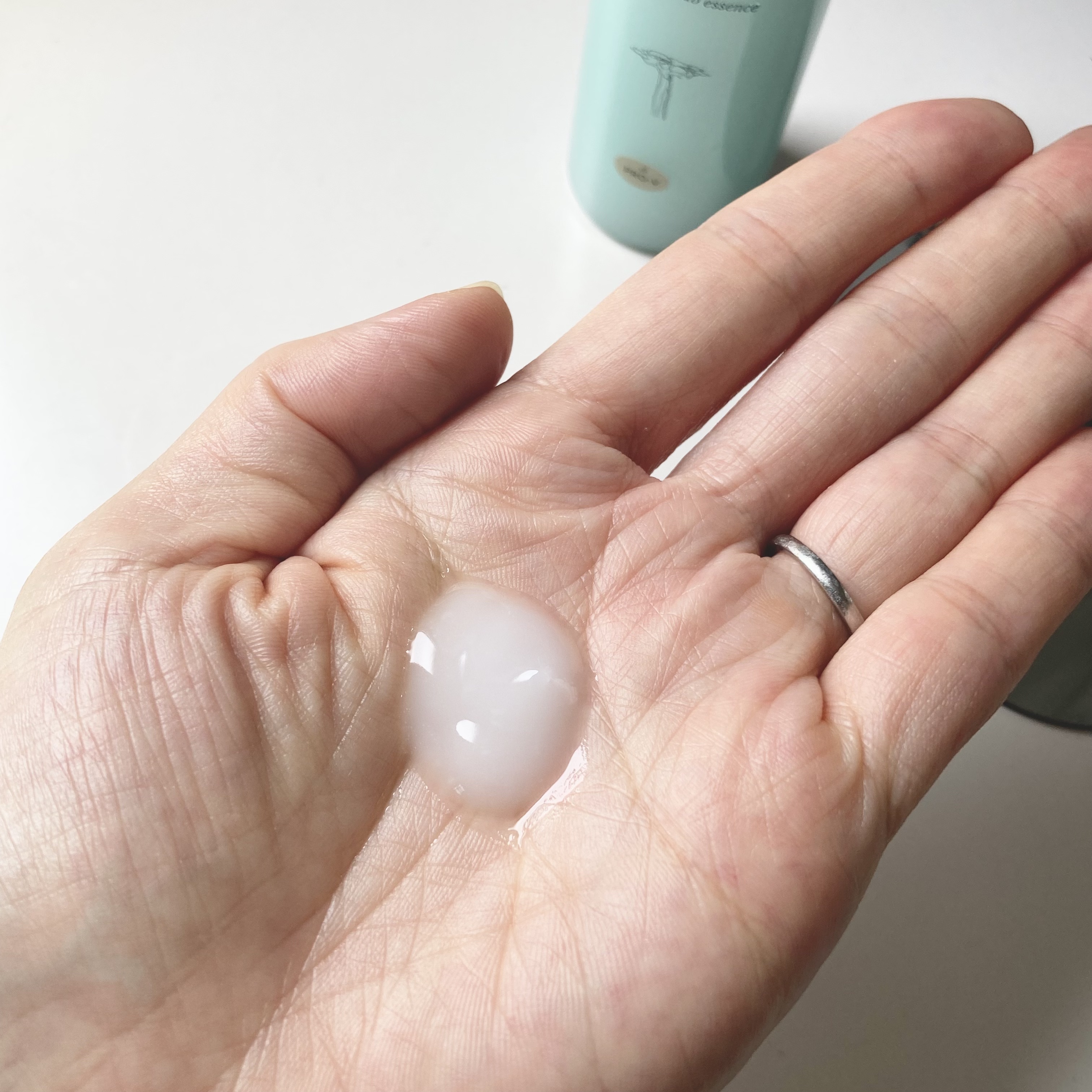 ミラクルズ うるおいブーストミルクウォーターセラム/パンテーン/アウトバストリートメントを使ったクチコミ（3枚目）