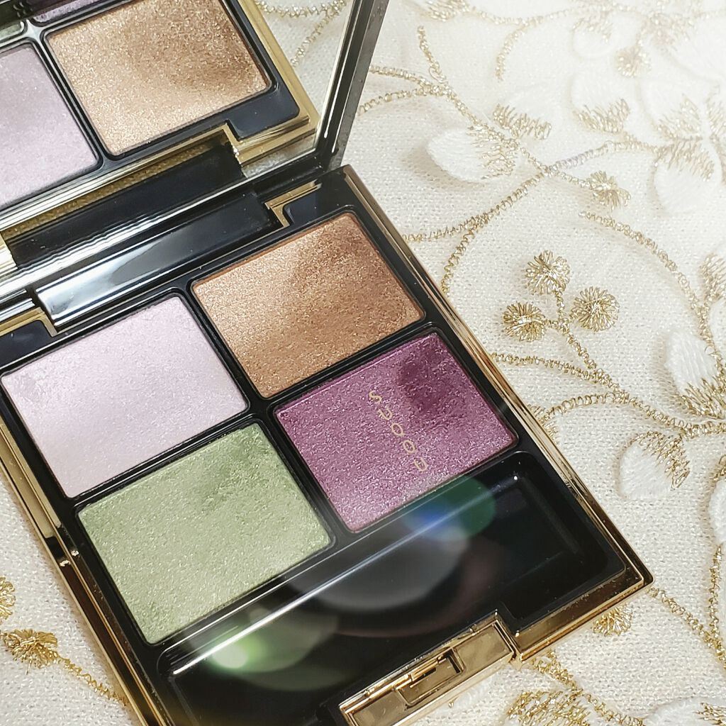 ■SUQQU
■デザイニングカラーアイズ
■120 涼秋桜(限定色)
■6,800円（税抜）

春になると使いたくなるアイシャドウです。
細かいラメがキラキラ可愛いです。

#SUQQU
#デザイニングカラーアイズ
#じゃりコスメ