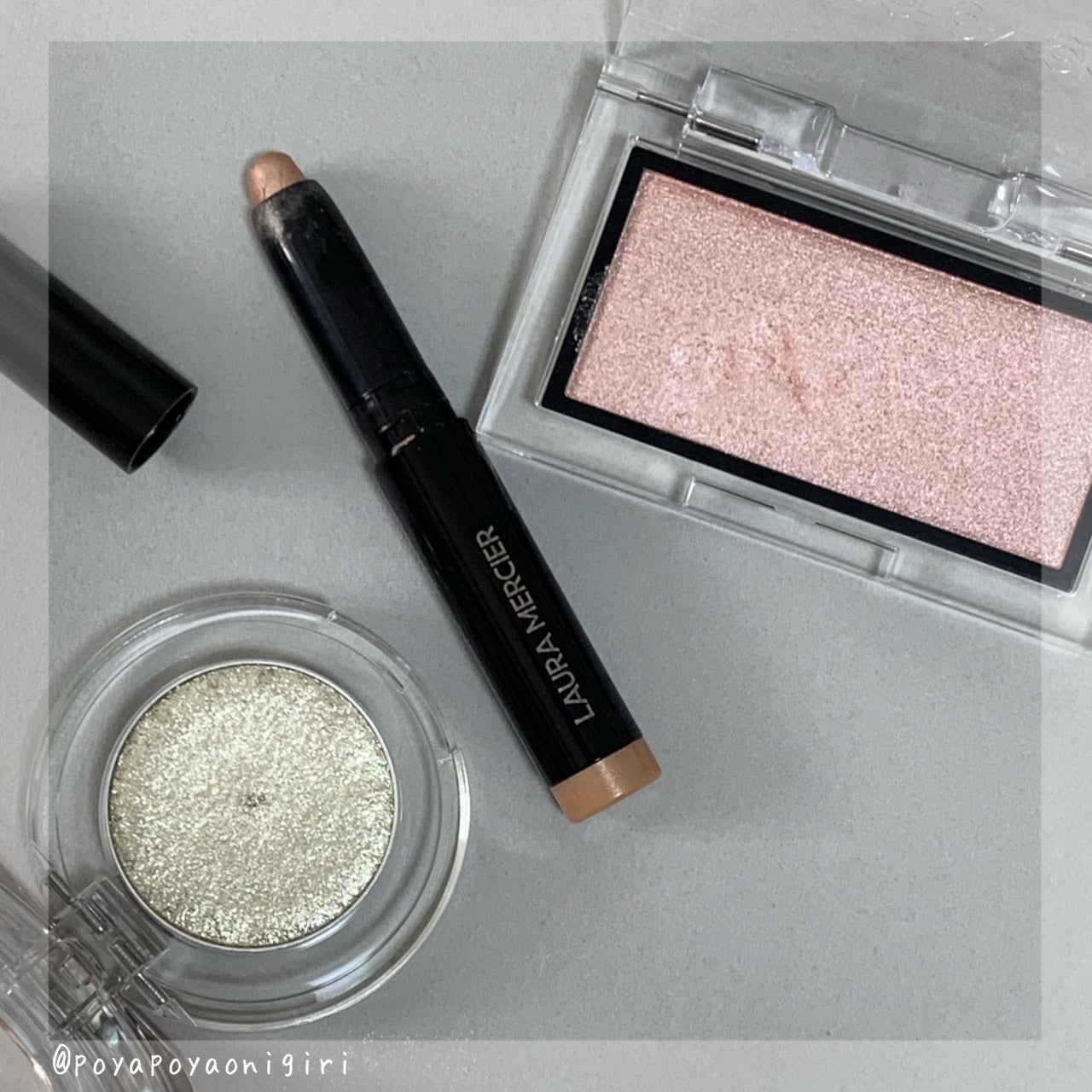 キャビアスティック アイカラー/ローラ メルシエ/スティックアイシャドウを使ったクチコミ(2枚目)