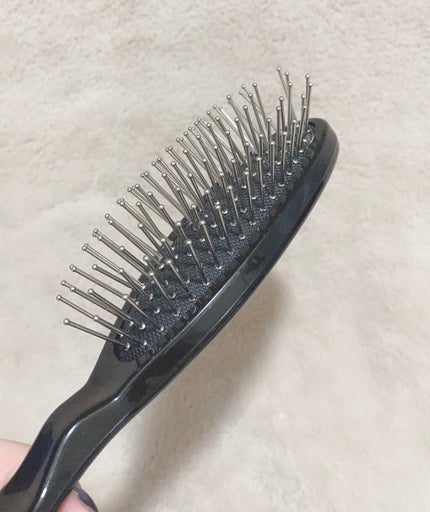 セリア セリア ヘアブラシのクチコミ「✨セリア ヘアブラシ✨
調べてもあまり出てこないから無名なのかな?ヾ(・ω・`;)ノ
.....」(2枚目)