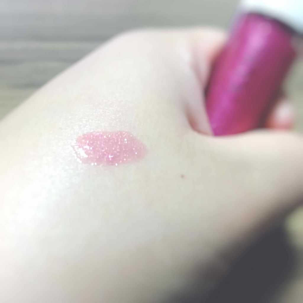 メスメリック ウェットリップオイル/CHICCA/リップグロスを使ったクチコミ（3枚目）