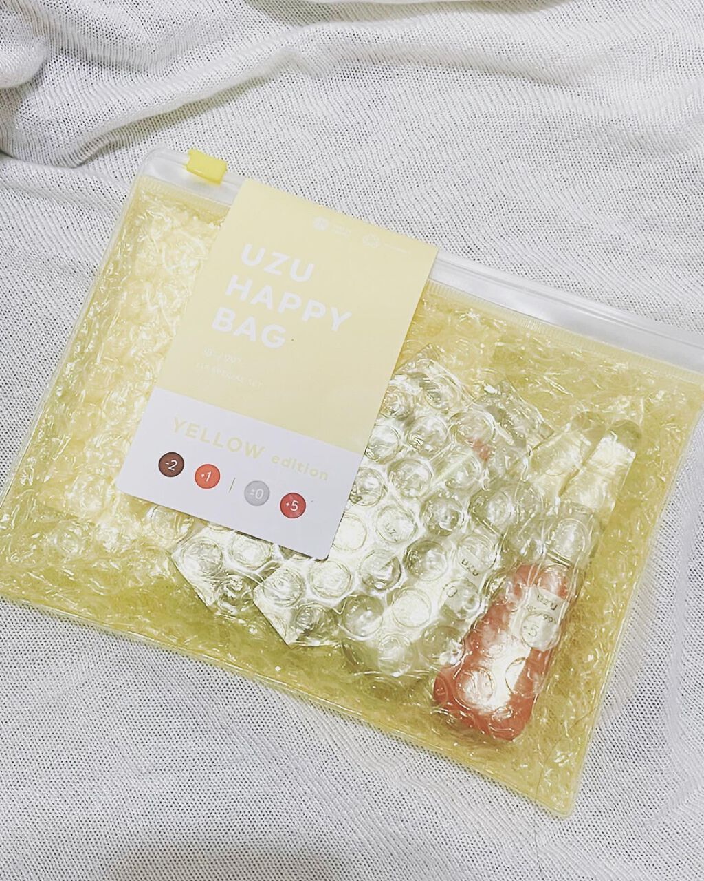 UZU HAPPY BAG YELLOW edition/UZU BY FLOWFUSHI/メイクアップキットを使ったクチコミ（1枚目）