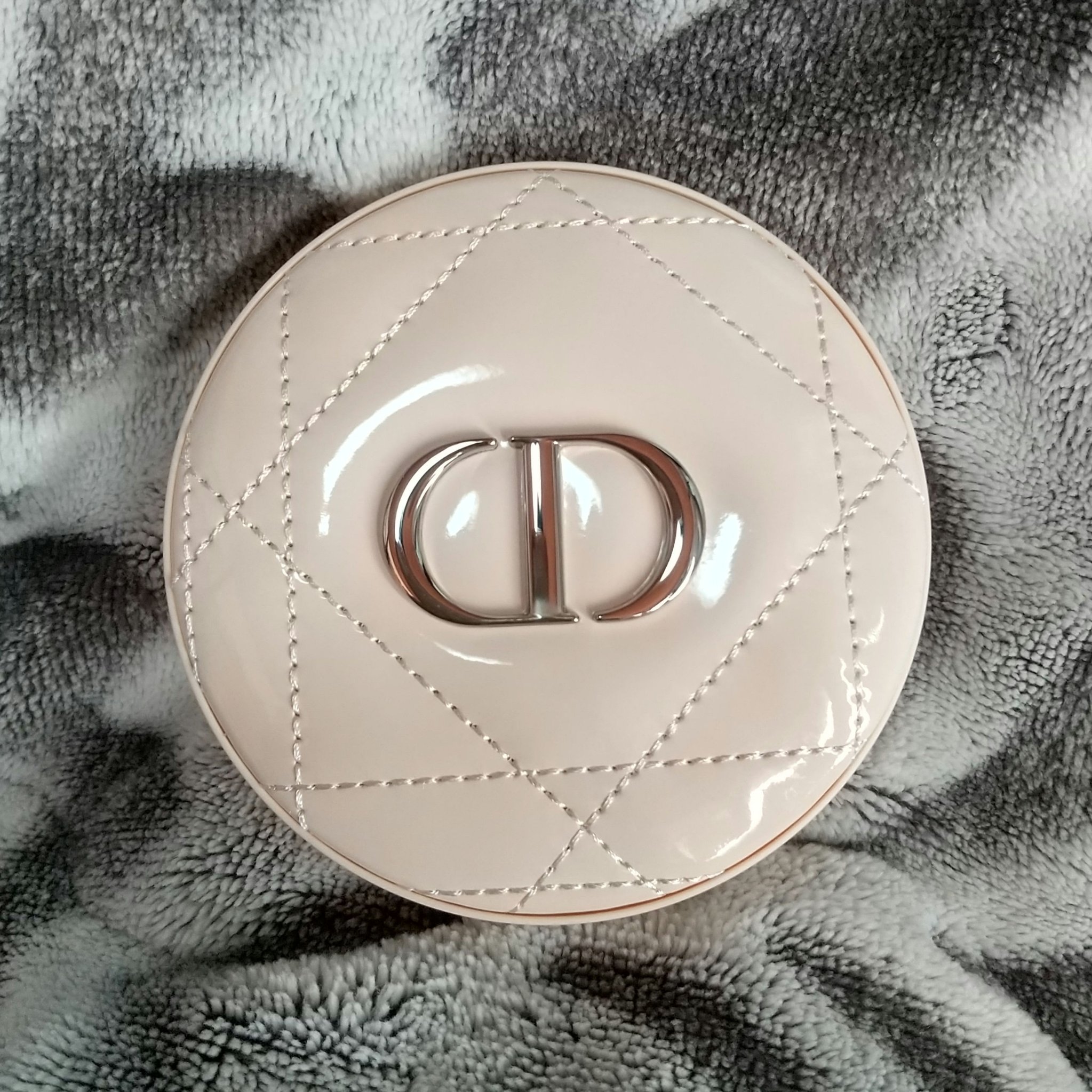 【旧】ディオールスキン フォーエヴァー クチュール ルミナイザー（スプリング コレクション 2025 限定品）/Dior/ハイライトを使ったクチコミ（3枚目）