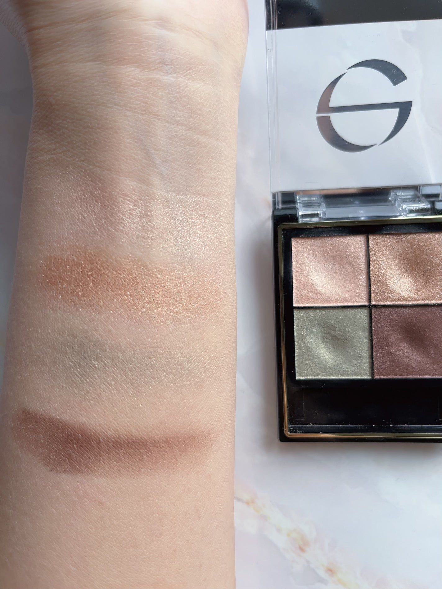 リアルクローズシャドウ/excel/アイシャドウパレットを使ったクチコミ(3枚目)