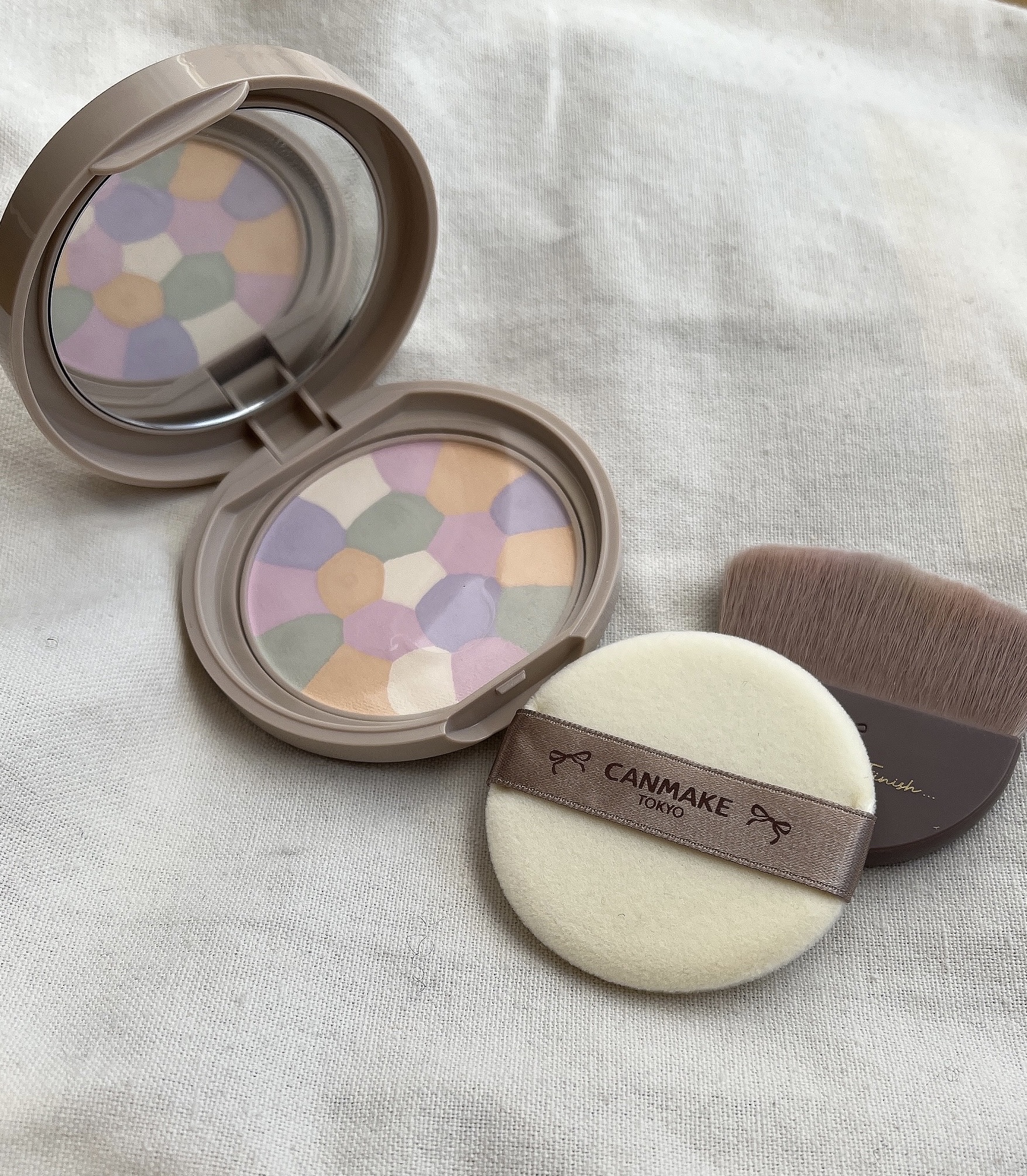 マシュマロフィニッシュパウダー　～Abloom～/キャンメイク/プレストパウダーを使ったクチコミ（1枚目）