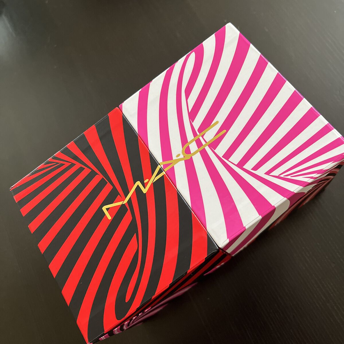 ジ アルティメイト トリック ミニ リップスティック × 12 ボールト /M・A・C/口紅を使ったクチコミ（2枚目）