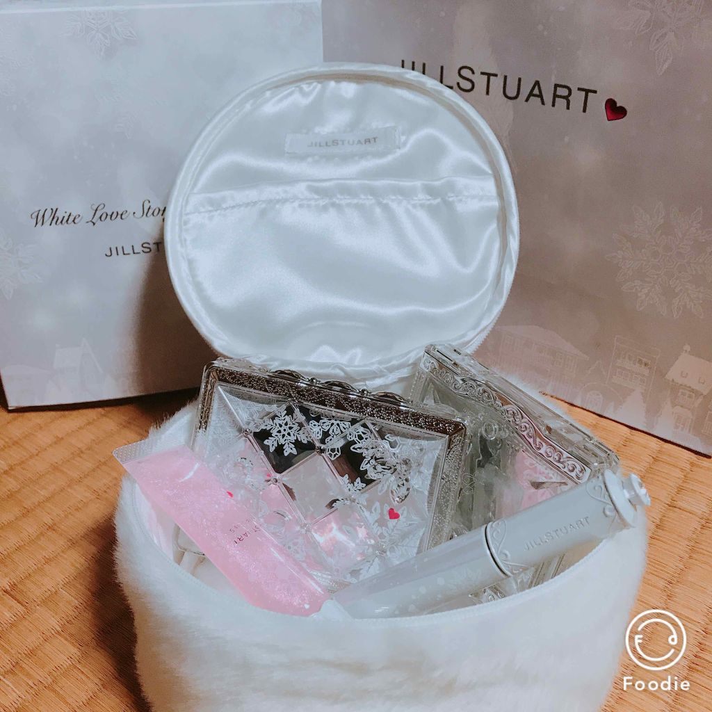 ホワイトラブストーリー コレクション (クリスマスコフレ 2018)/JILL STUART/メイクアップキットを使ったクチコミ(2枚目)
