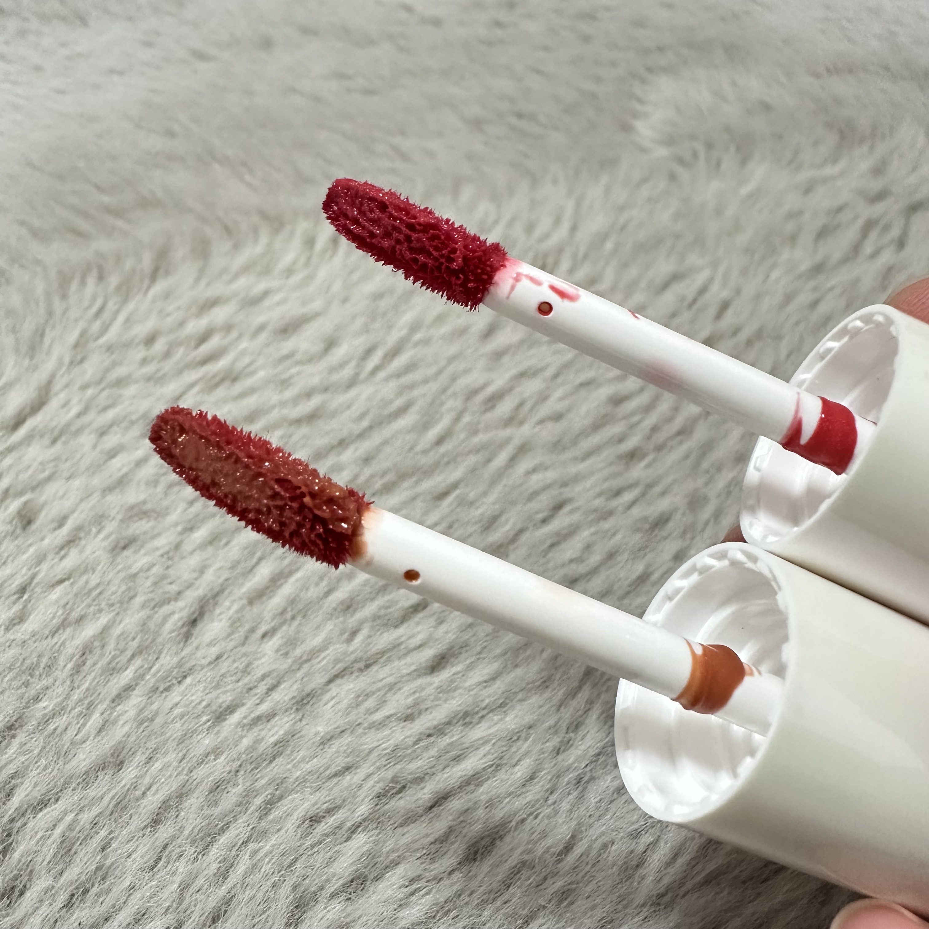 アンドバイロムアンド　グラッシーボムティント/&nd by rom&nd/リップティントを使ったクチコミ（2枚目）