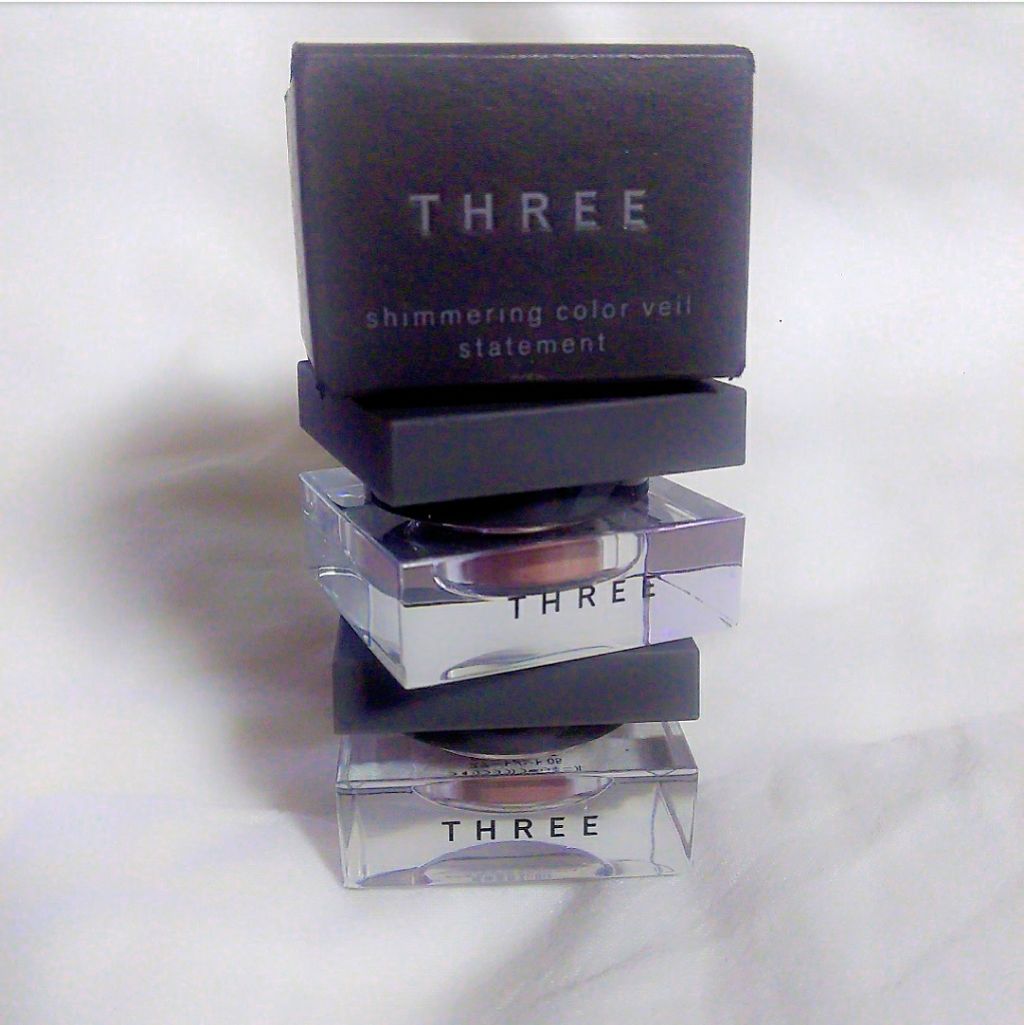 シマリングカラーヴェール ステートメント/THREE/単色アイシャドウを使ったクチコミ(1枚目)