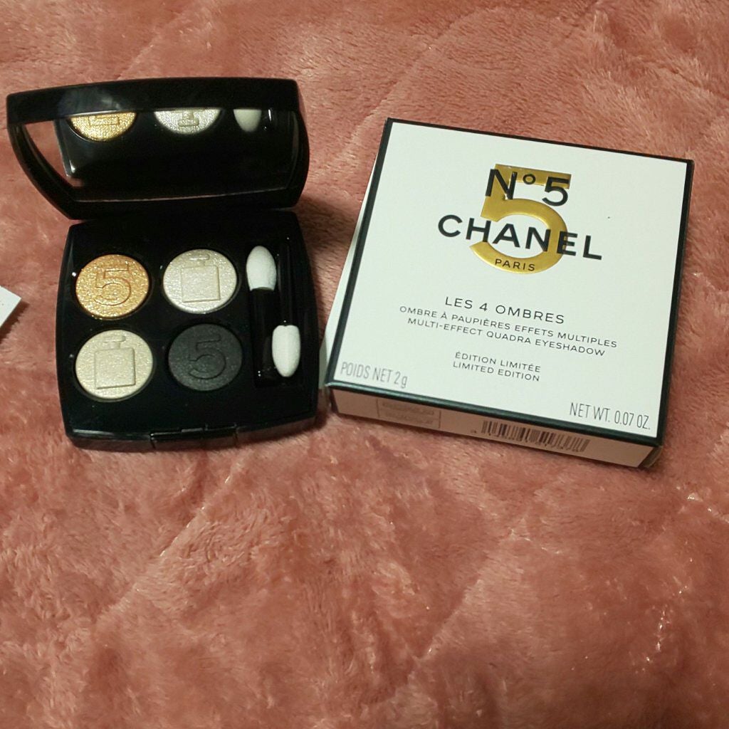 たま on LIPS 「どもども😾クリスマスプレゼントとして頂きました❤️#シャネル#..」(3枚目)