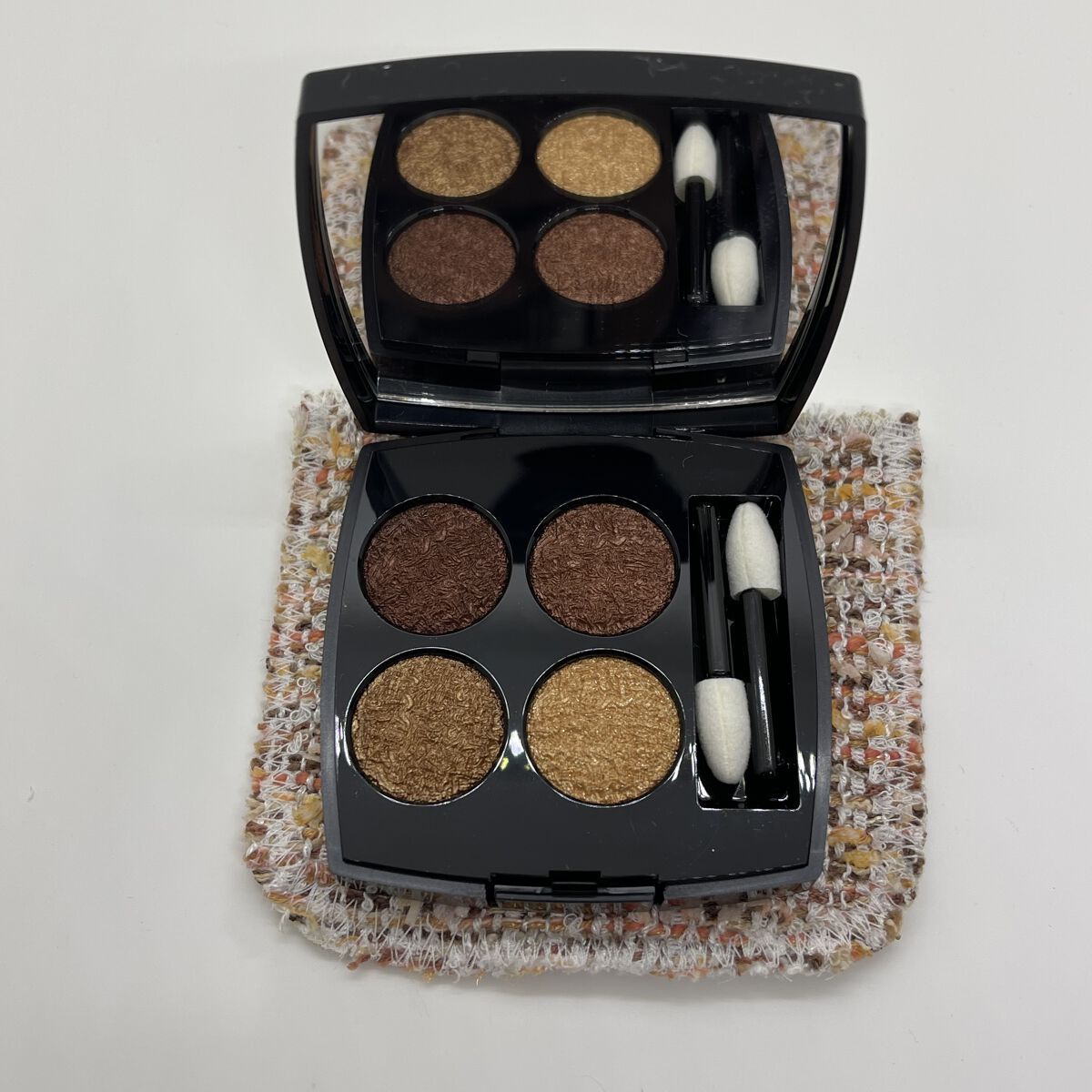 レ キャトル オンブル ツイード/CHANEL/アイシャドウパレットを使ったクチコミ（2枚目）