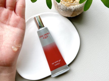 バイタルエナジー アイモイストジェル/メイコー化粧品/アイケア・アイクリームを使ったクチコミ(4枚目)