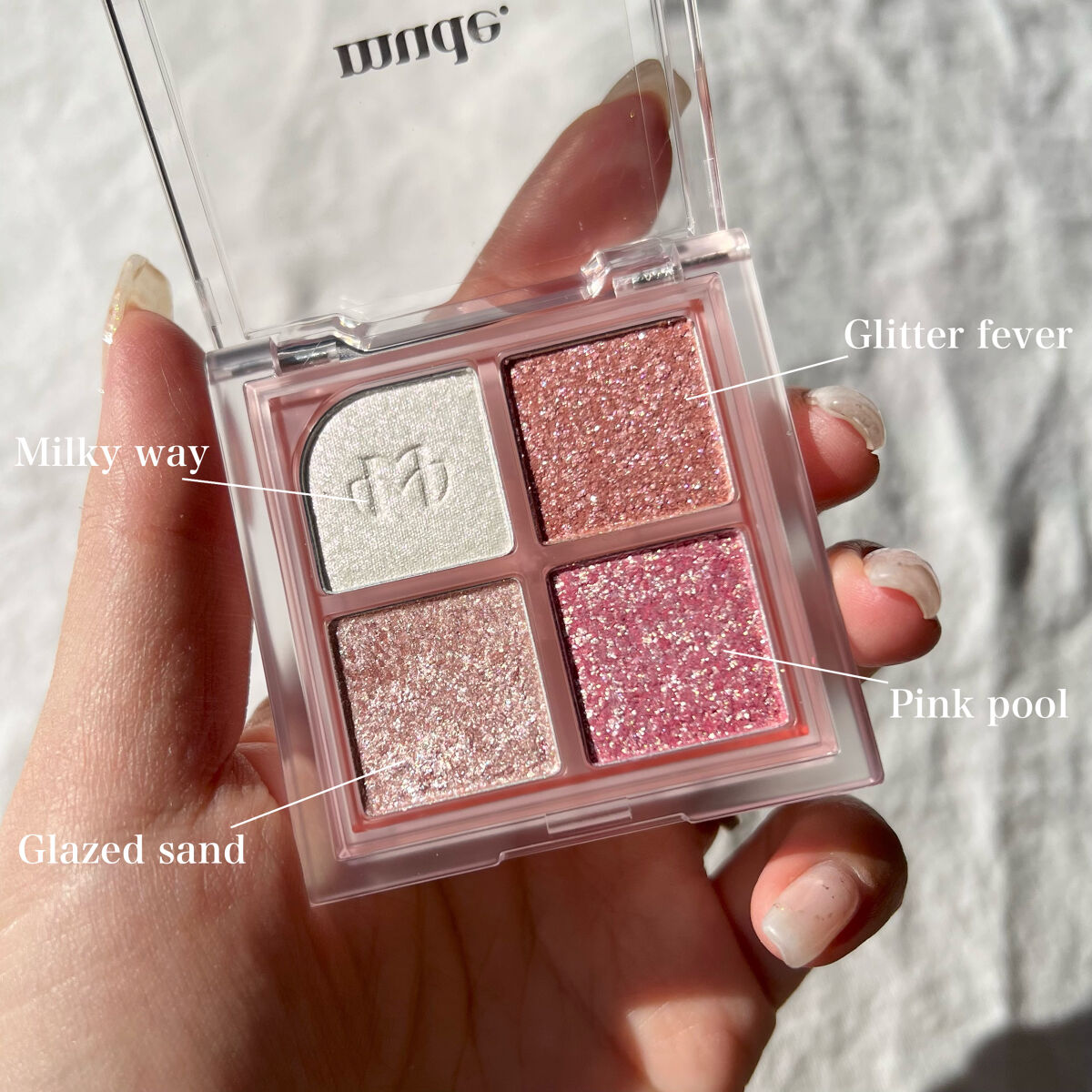 mude. ニューグラムコレクションのクチコミ「〖 ラメ好きさん必見限定セット 〗
細かなグリッターが大胆に煌めくパレット＆リップグロス💄🪞✨.....」（3枚目）