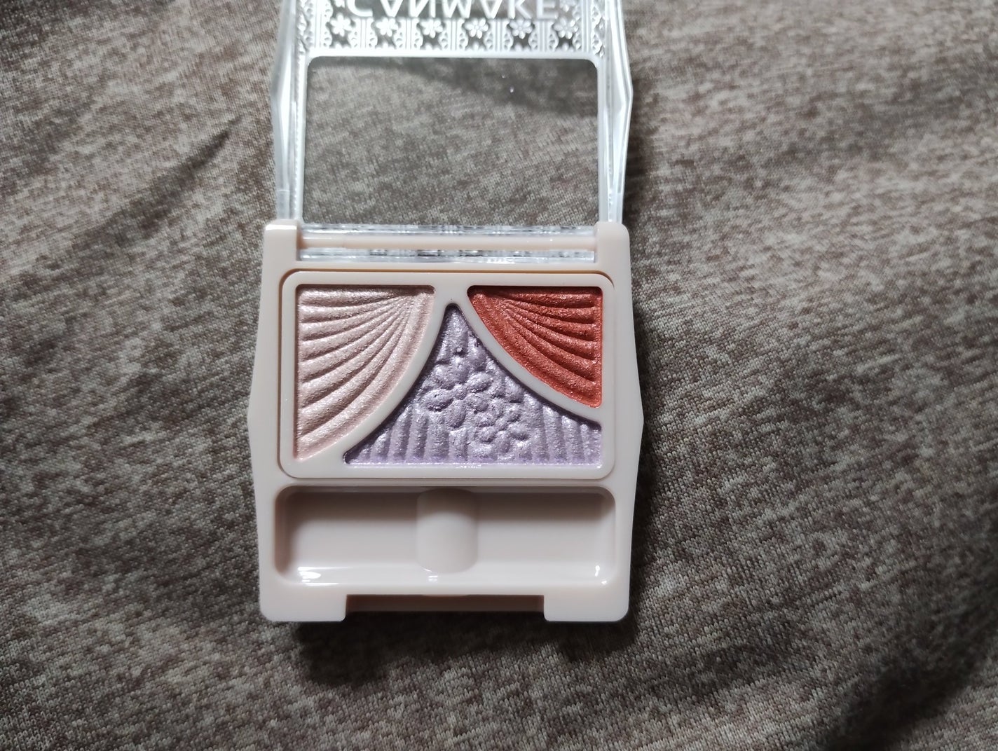 ジューシーピュアアイズ/キャンメイク/アイシャドウパレットを使ったクチコミ(1枚目)