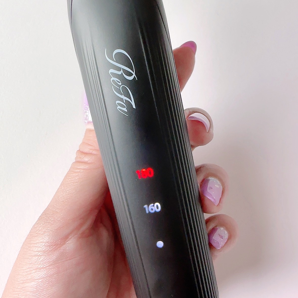 リファ ビューテック フィンガーアイロン | 02 ブラック ReFa | LIPS