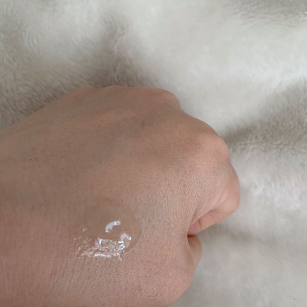 ふじおか   まい on LIPS 「こっくりしたテクスチャーで、かなり唇にフィットします。荒れた唇..」(2枚目)