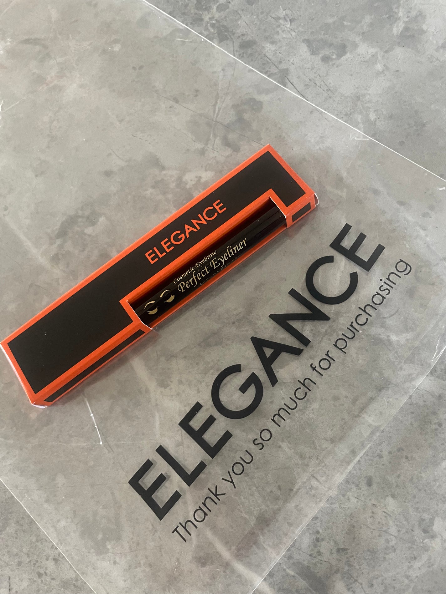 パーフェクトアイライナー/エレガンス/リキッドアイブロウを使ったクチコミ(1枚目)