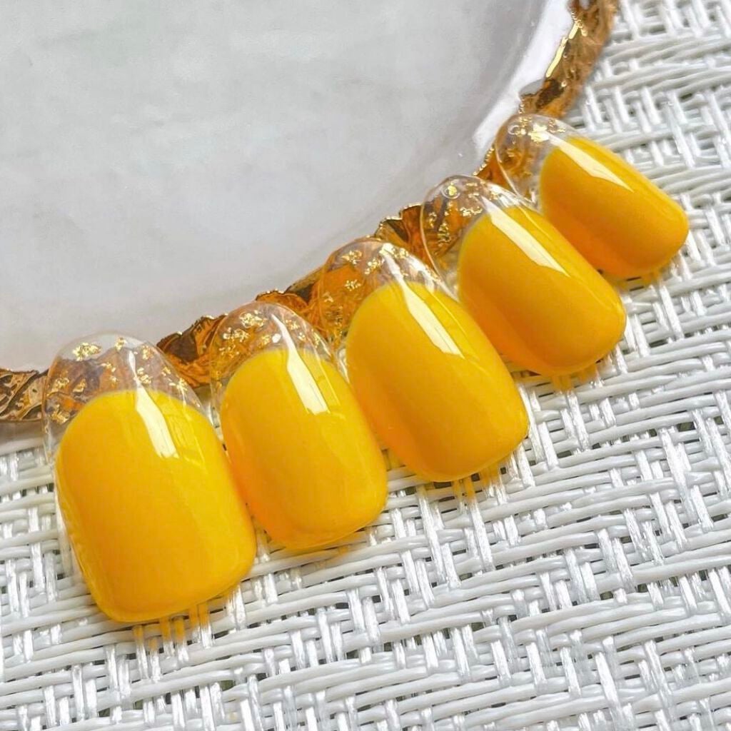 nozi𓆉𓂃 𓈒𓏸◌ on LIPS 「ジェルネイルデザイン!プチプラのネイル工房さんのカラージェル❁..」(1枚目)