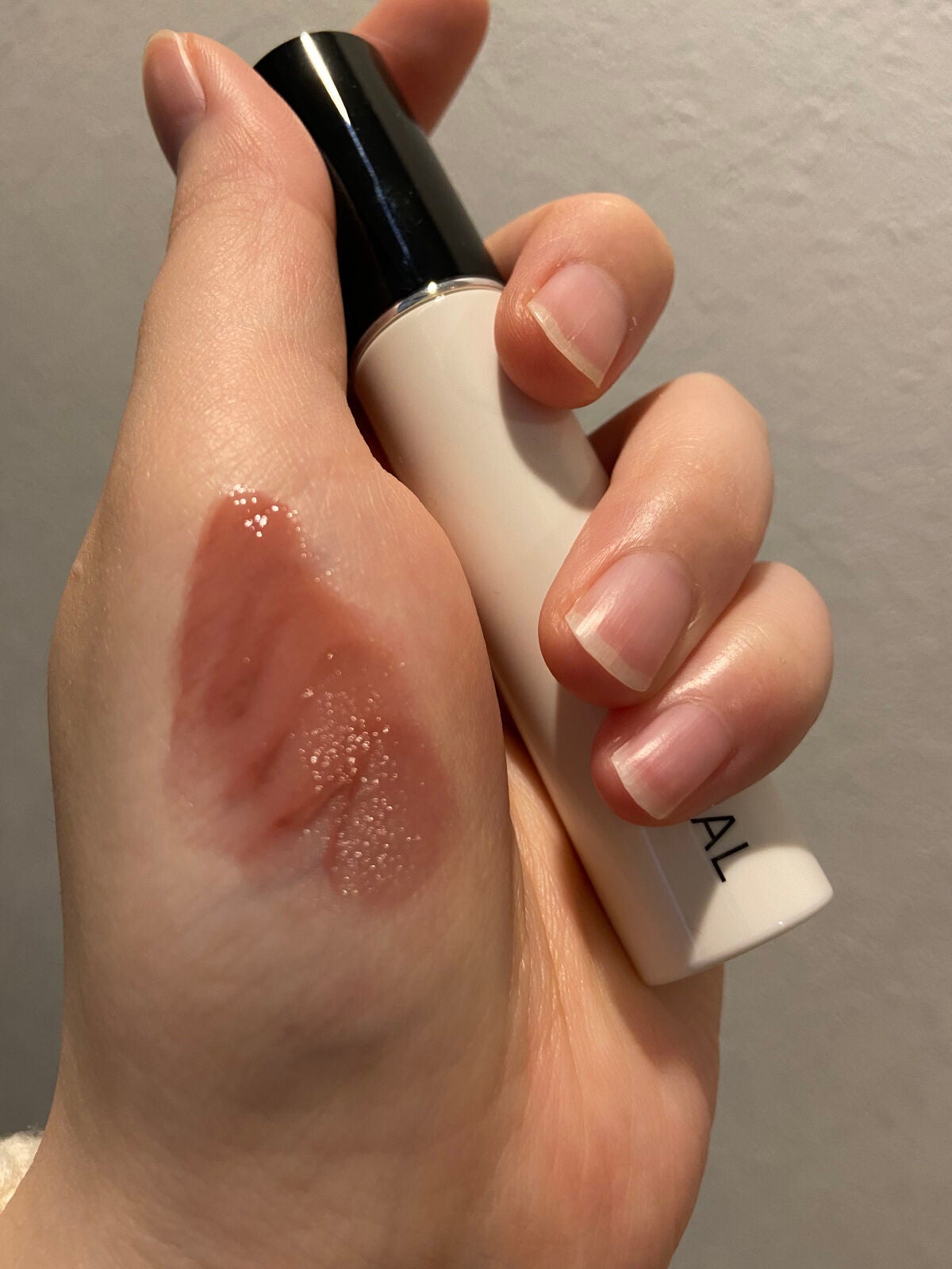 ノンセクショングローリーティント/EQUMAL/リップティントを使ったクチコミ(3枚目)