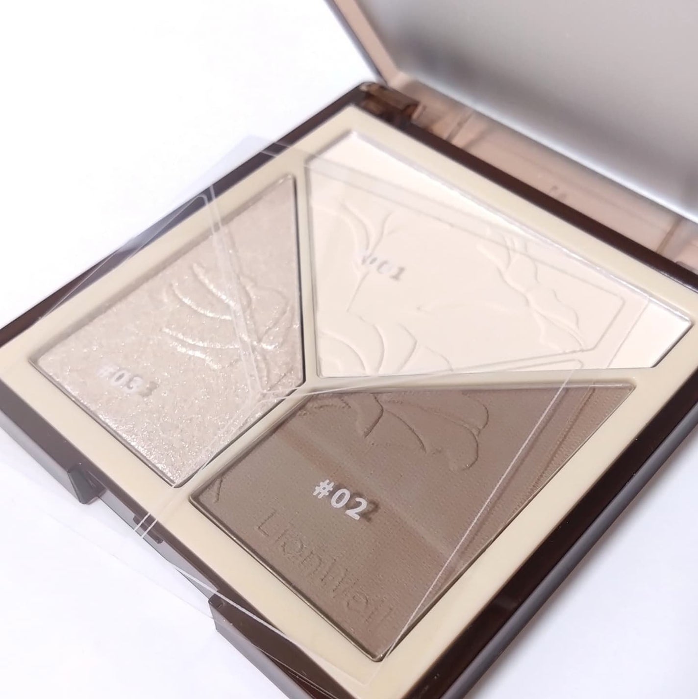 クリエイティブ コントゥア/LionWell(ライオンウェル)/シェーディングを使ったクチコミ(3枚目)