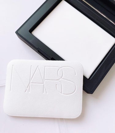 ライトリフレクティングセッティングパウダー　プレスト　N/NARS/プレストパウダーを使ったクチコミ（2枚目）